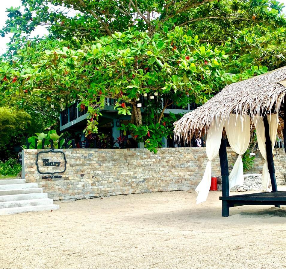 The Henry Resort Taramindu Laiya Batangas Exterior photo