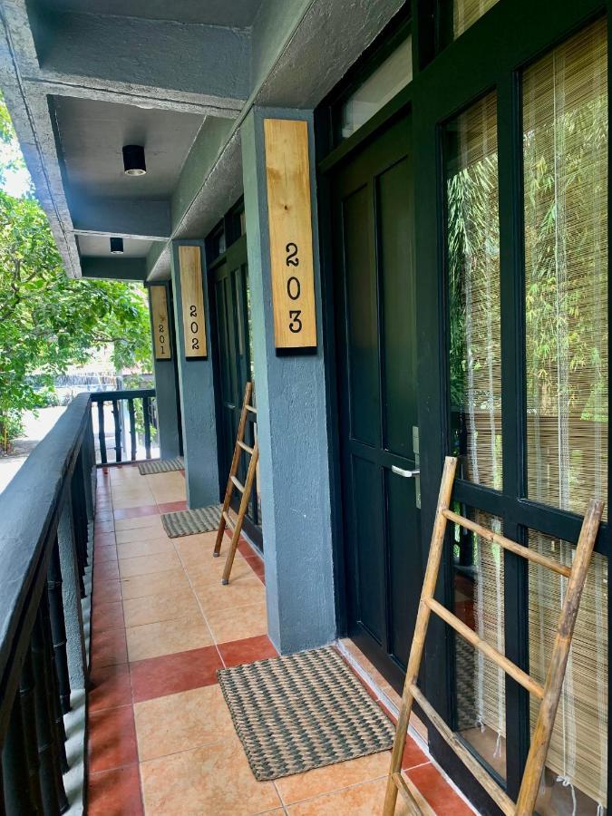 The Henry Resort Taramindu Laiya Batangas Exterior photo